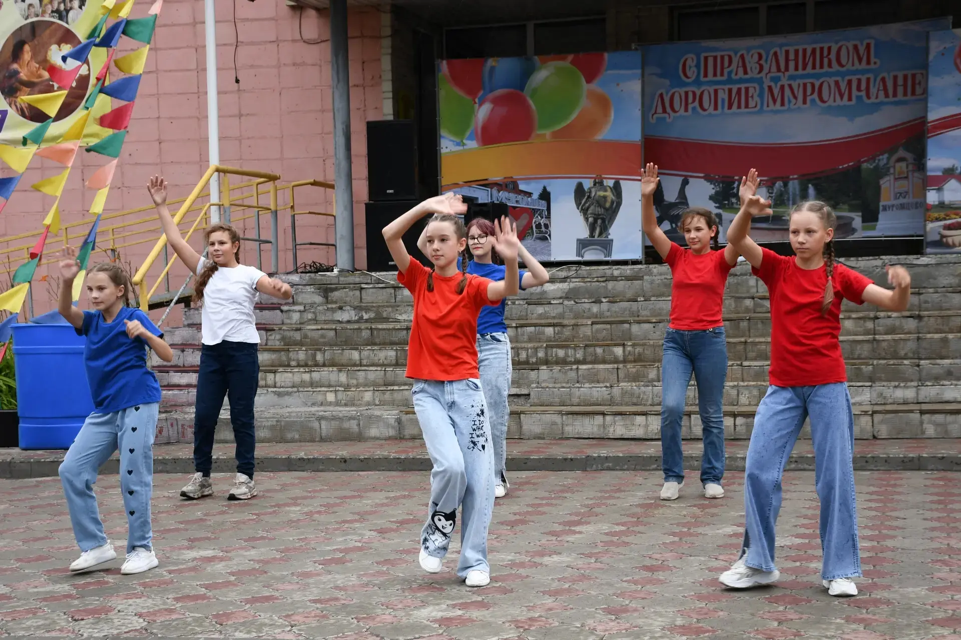 🌈 Сегодня — самый яркий день в Муромцево!