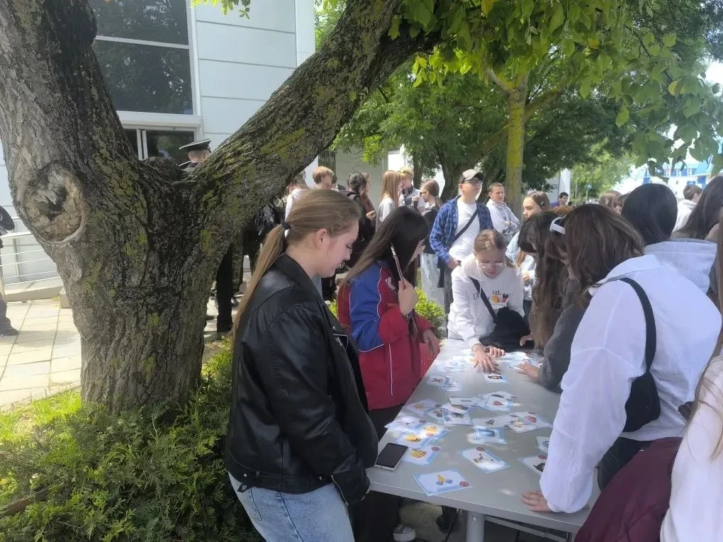 Активисты школы №12 приняли участие в организации праздника ко Дню защиты детей в ВДЦ «Смена»

1 июн
