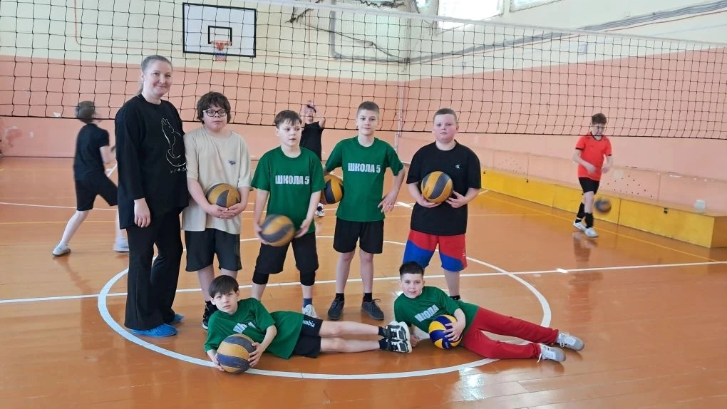 🏐 Наши волейболисты — большие молодцы! 🏐  Сегодня состоялись городские игры по волейболу среди школь