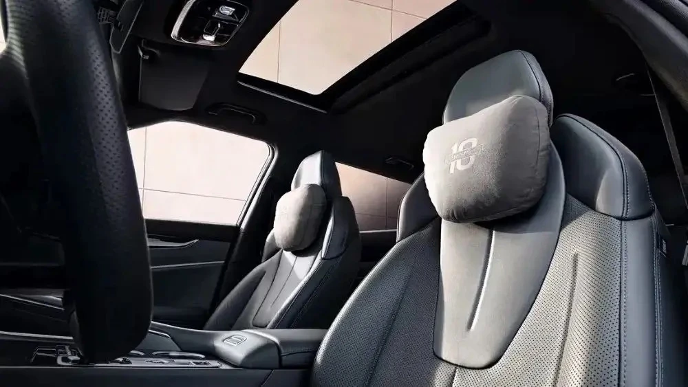 В Китае представили юбилейную версию кроссовера Geely Cityray — 10th Anniversary Edition. Её выпуск 