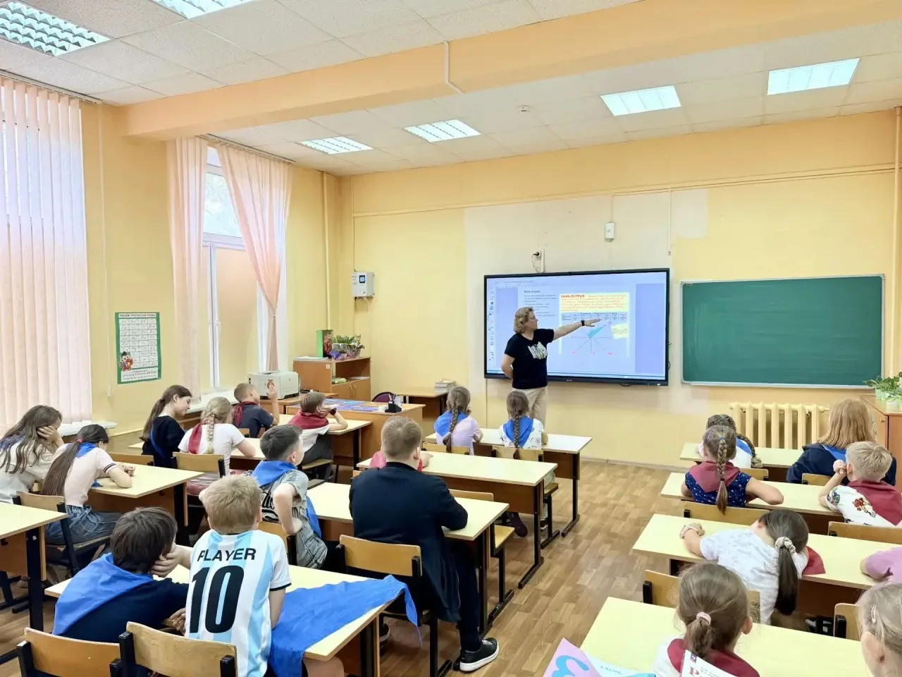 ЛЕТНИЙ КАЛЕЙДОСКОП 

➡️Лето — это не только солнце и отдых, но и отличная возможность узнать что-то 