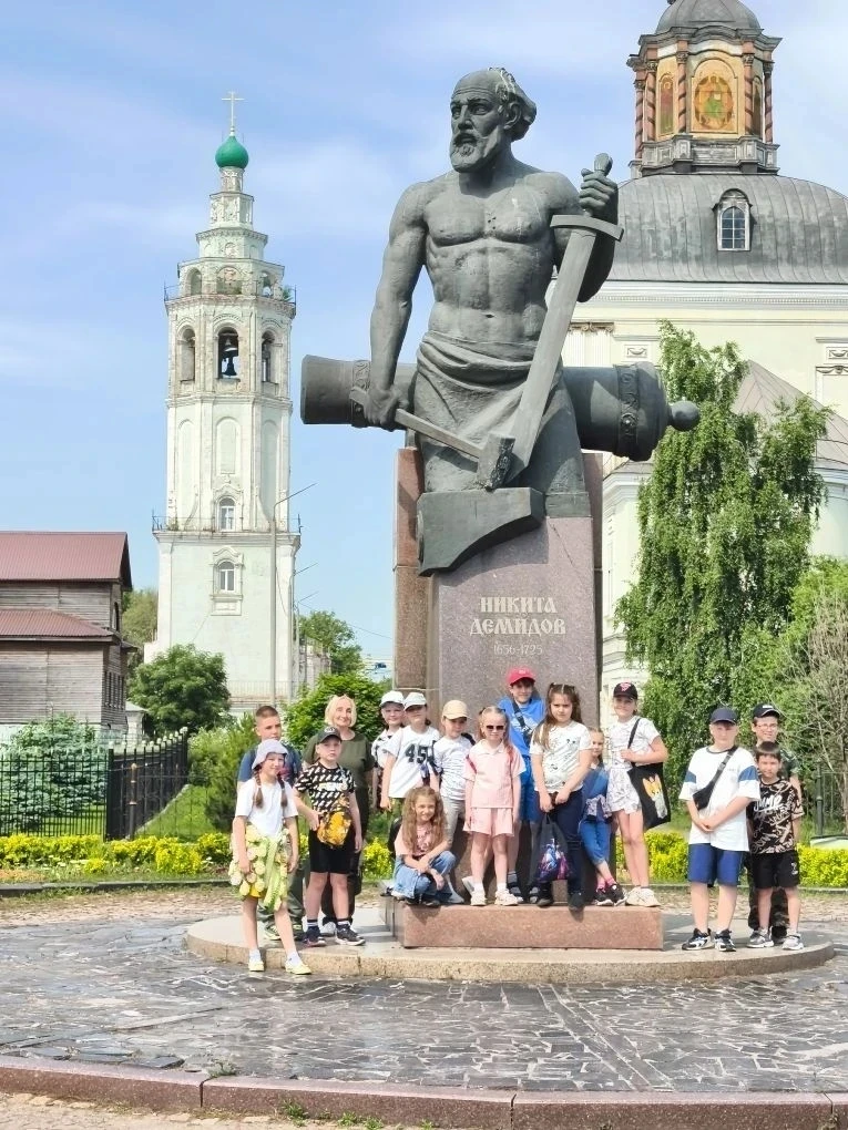 ✨ Пушкинский день в пришкольном лагере! ✨

Сегодня ребята отправились в увлекательное литературное п