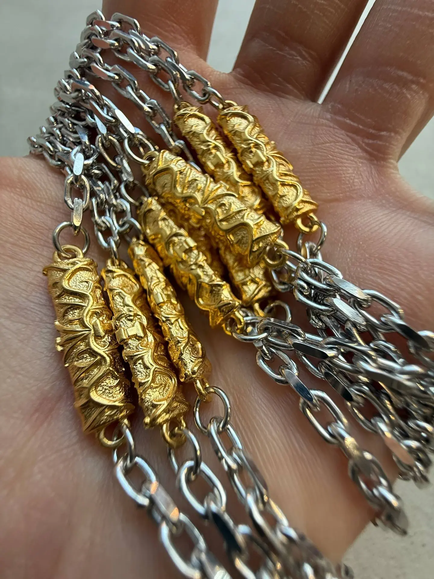 Браслеты из коллекции «Культурный код», которые подходят как женщинам, так и мужчинам 😍

Оставляю с