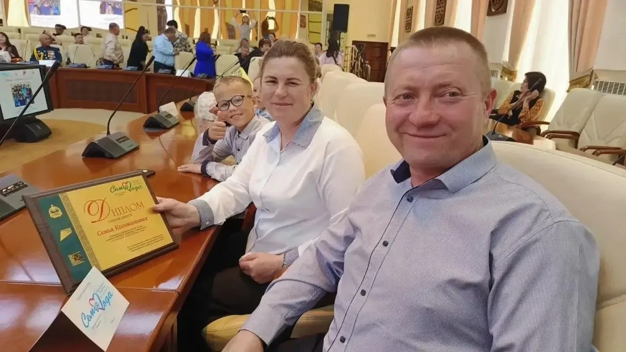 🏆 Названы лучшие семьи Бурятии  Сегодня в Правительстве республики наградили победителей регионально