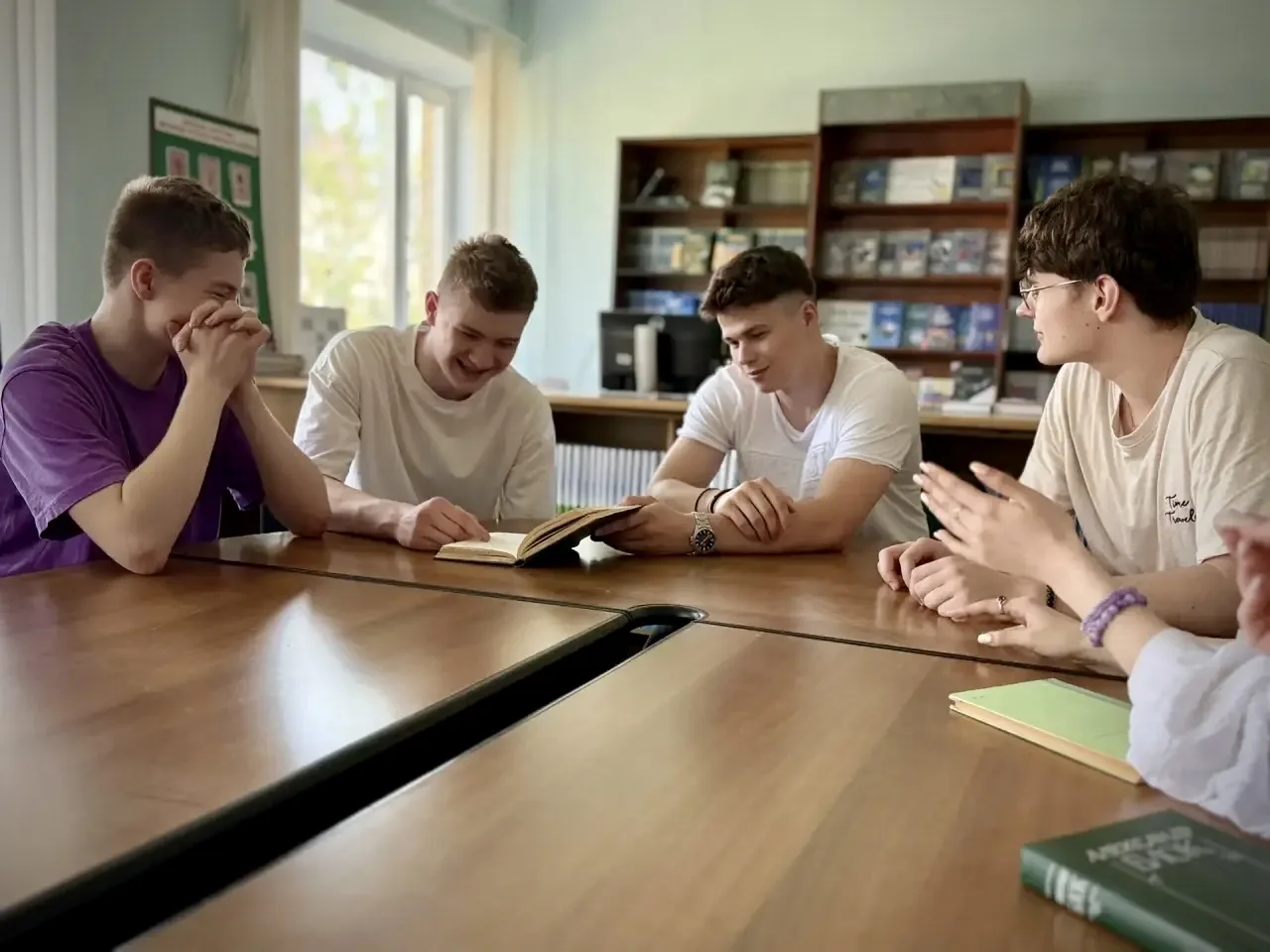 #кт_мтуси🎓  19 мая в Колледже телекоммуникаций МТУСИ был проведён тренинг «Строим мир будущего».   ✨