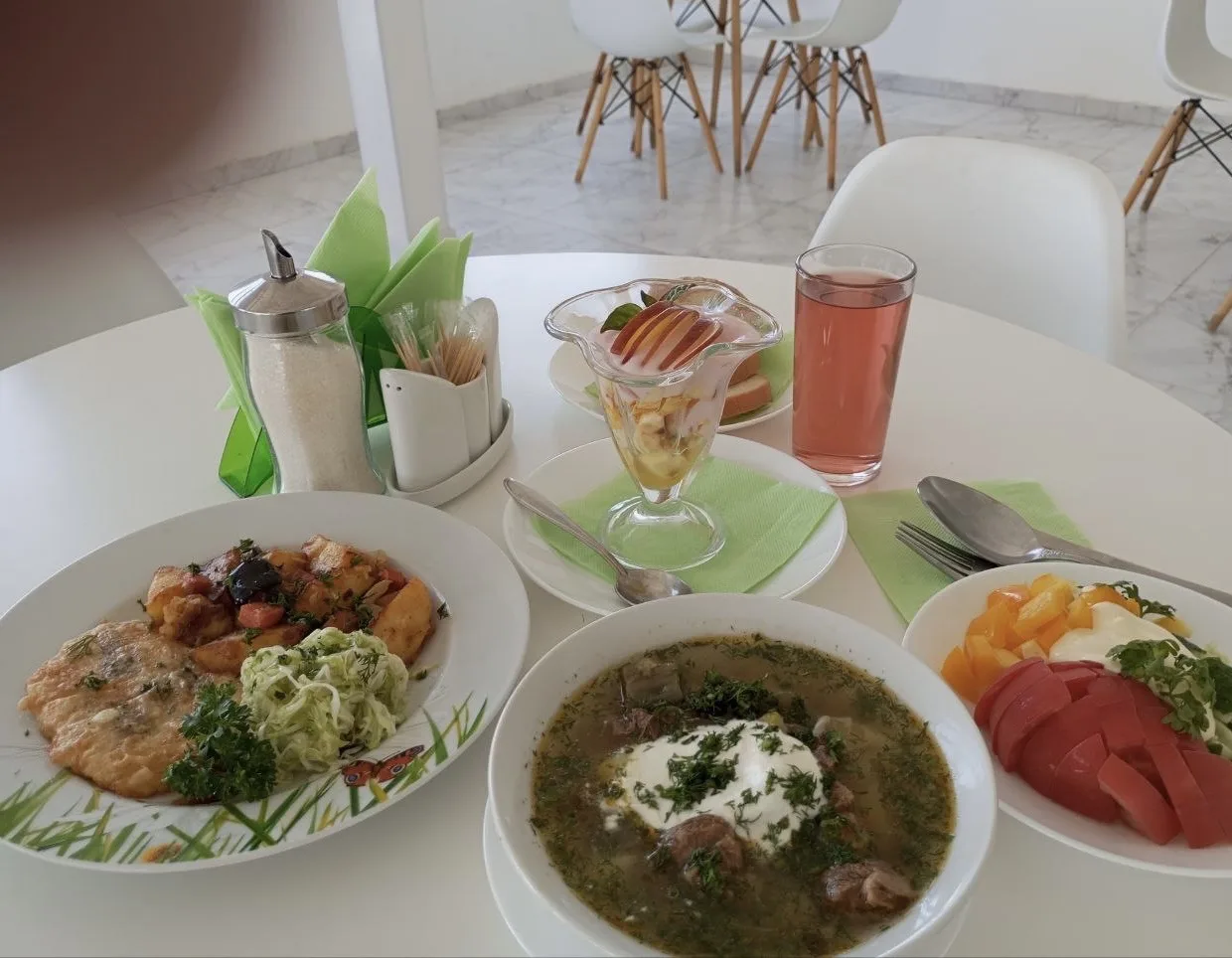 🥘 Дорогие наши гости ❤️ Насладитесь отдыхом , а мы позаботимся о Вашем питании 🤗 В этом сезоне под