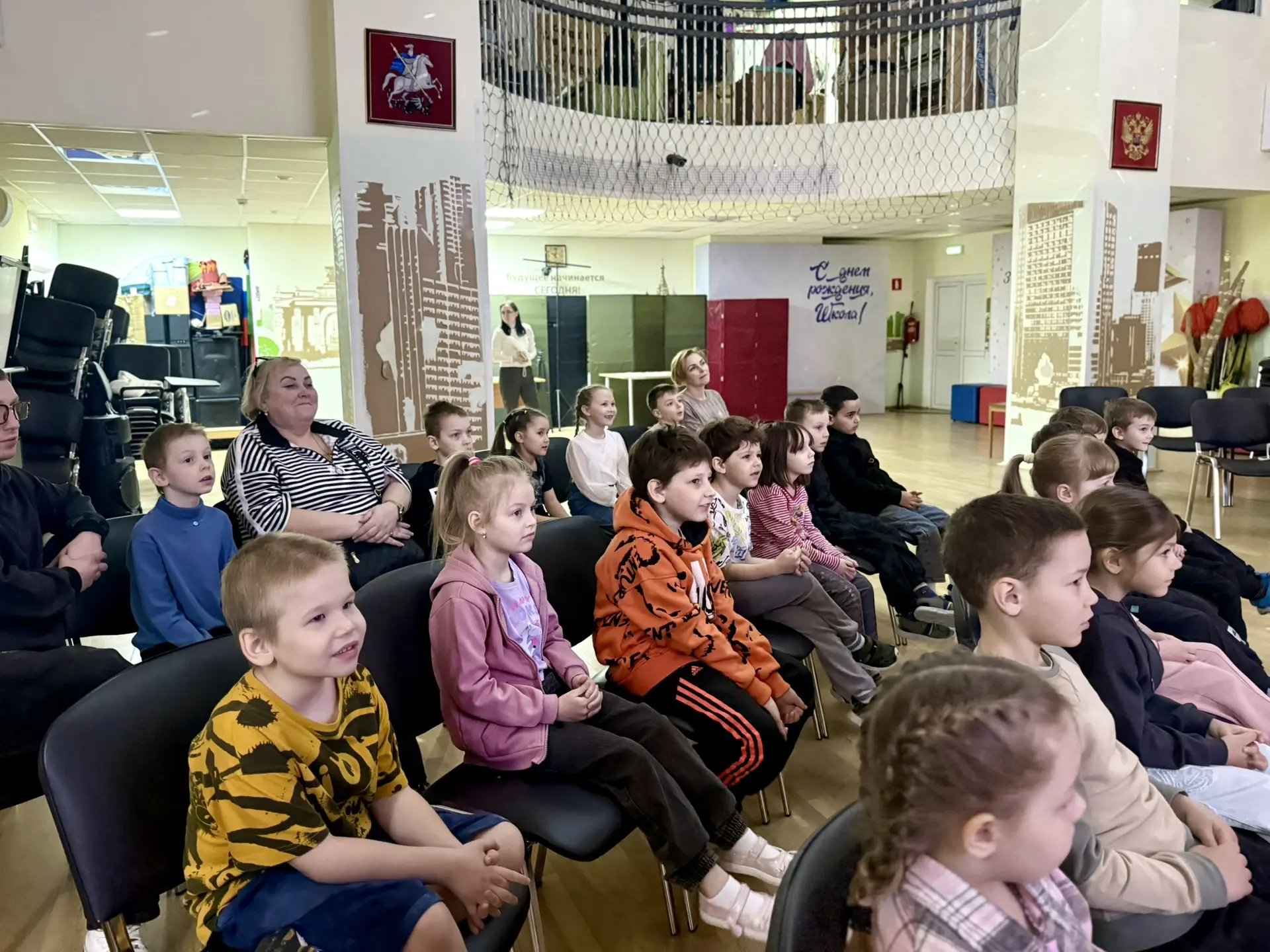 🚀 Космическое приключение в нашей школе!  Друзья, вчера у нас прошел необычный День открытых дверей!