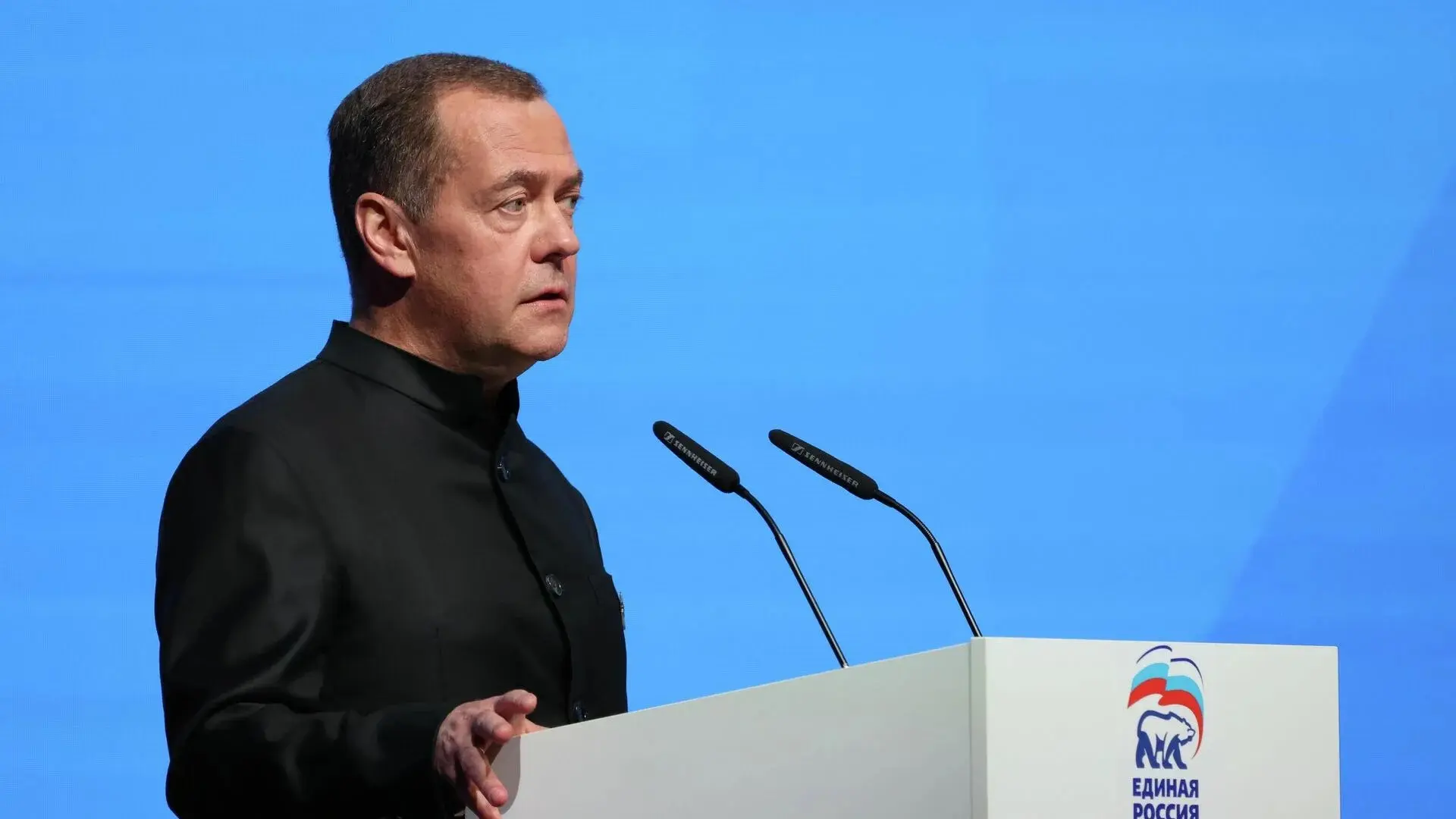 💙 Молодая Гвардия Санкт-Петербурга поздравляет с Днем Рождения Председателя Единой Рос...