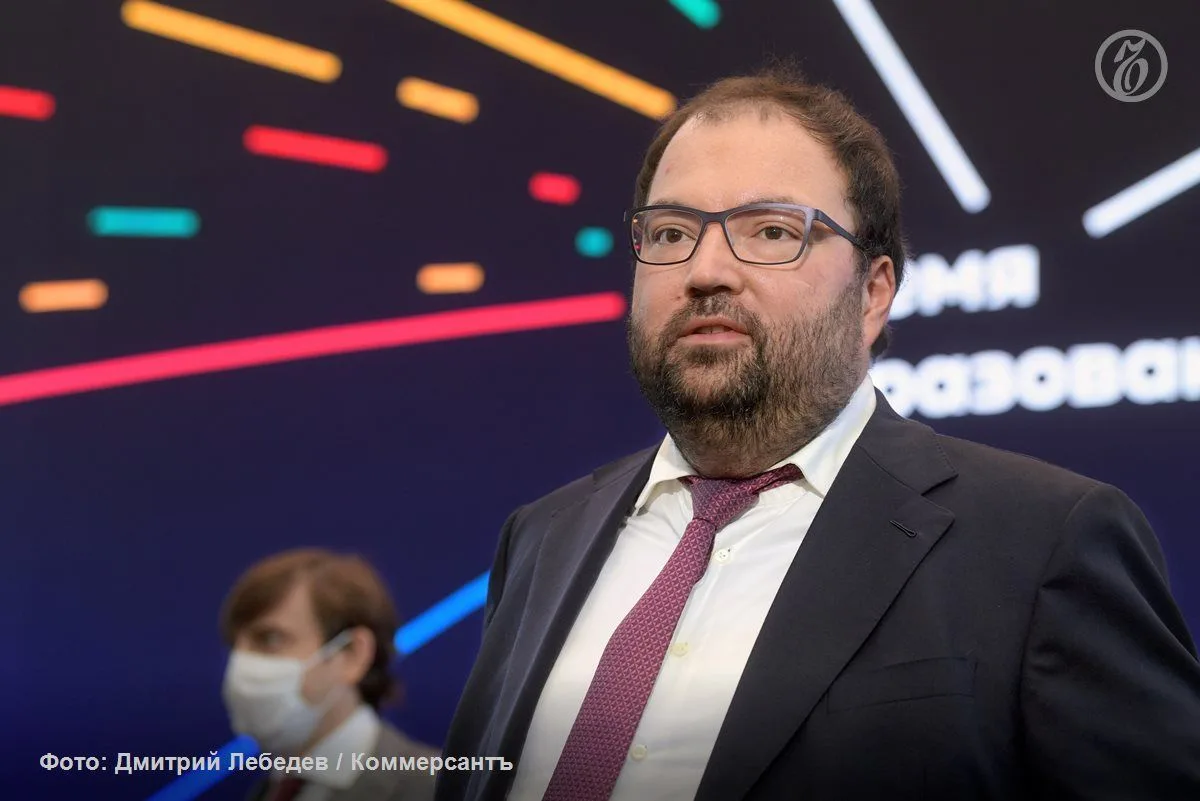 🌐 Минцифры обсуждает с Apple подключение 5G на iPhone в России.