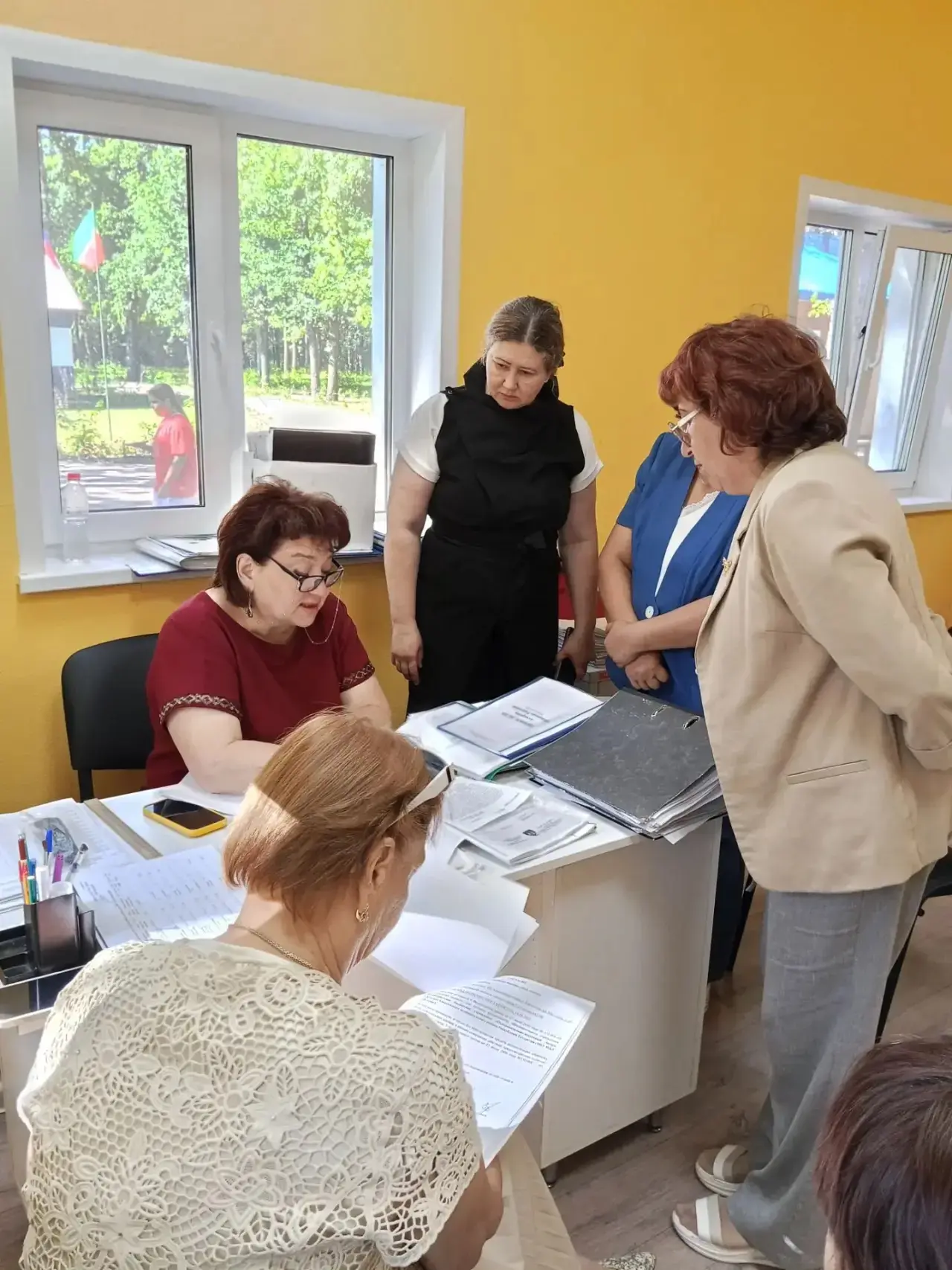 Сегодня с рабочим визитом в Алькеевский район прибыли Уполномоченный по правам ребёнка ...