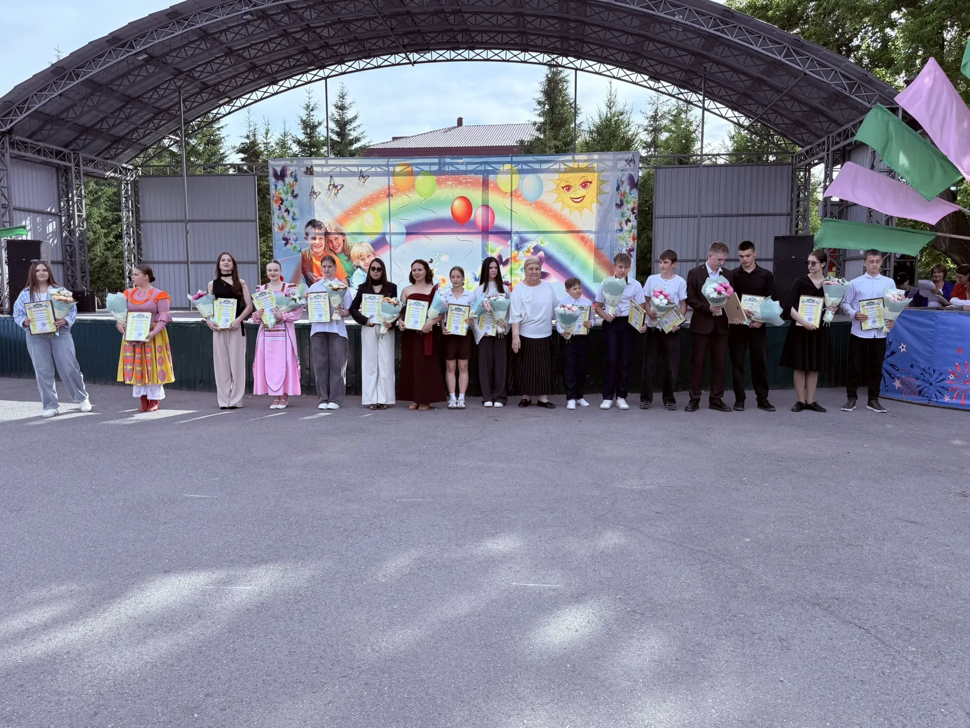 🥳 1 июня в Центральном парке села Казанское состоялась торжественная церемония вручения Грантов гла