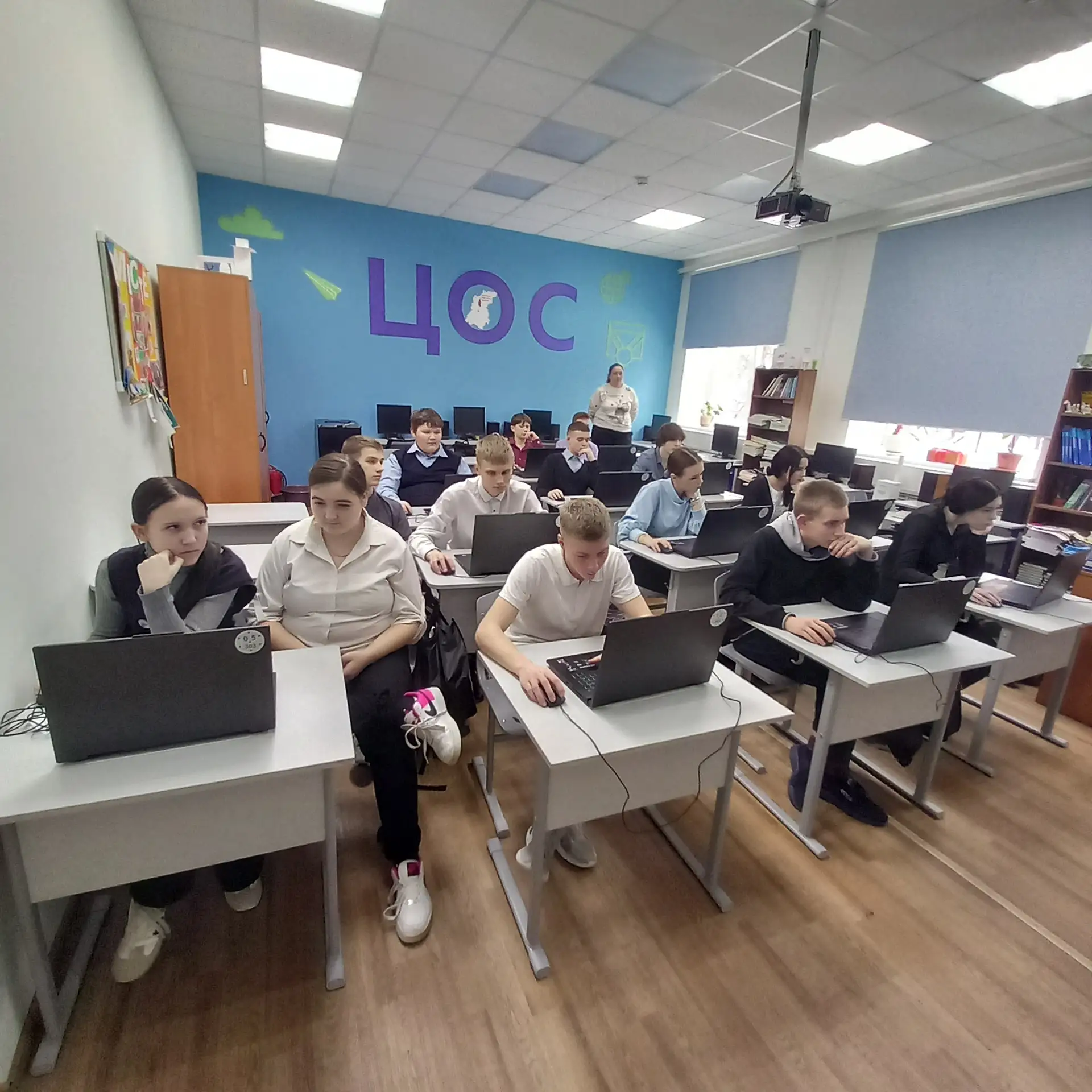 Врываемся в цифровые технологии с IT-куб!