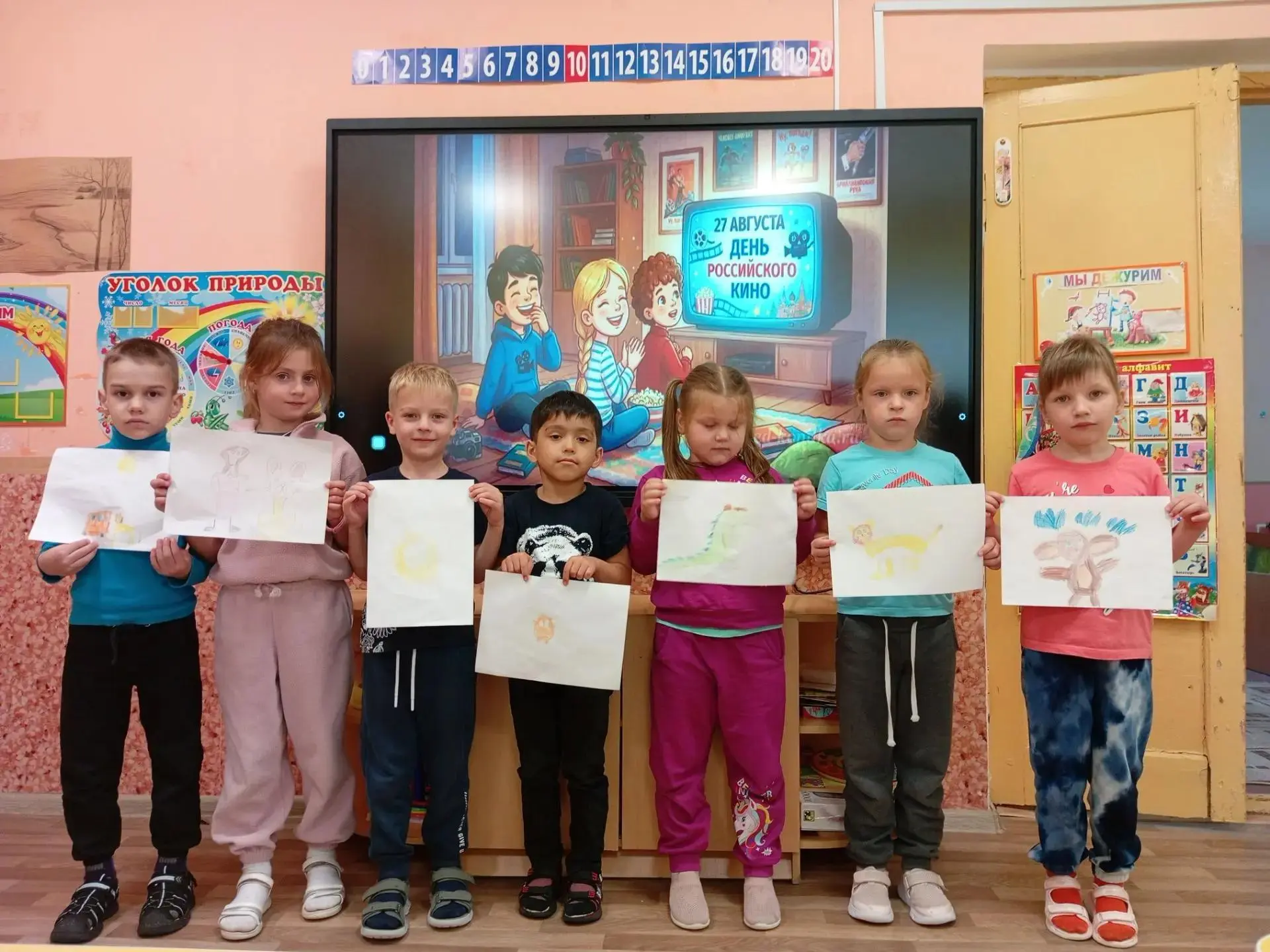 В нашем детском саду прошёл тематический день, посвящённый Дню кино🎬🎥. Ребята окунули...