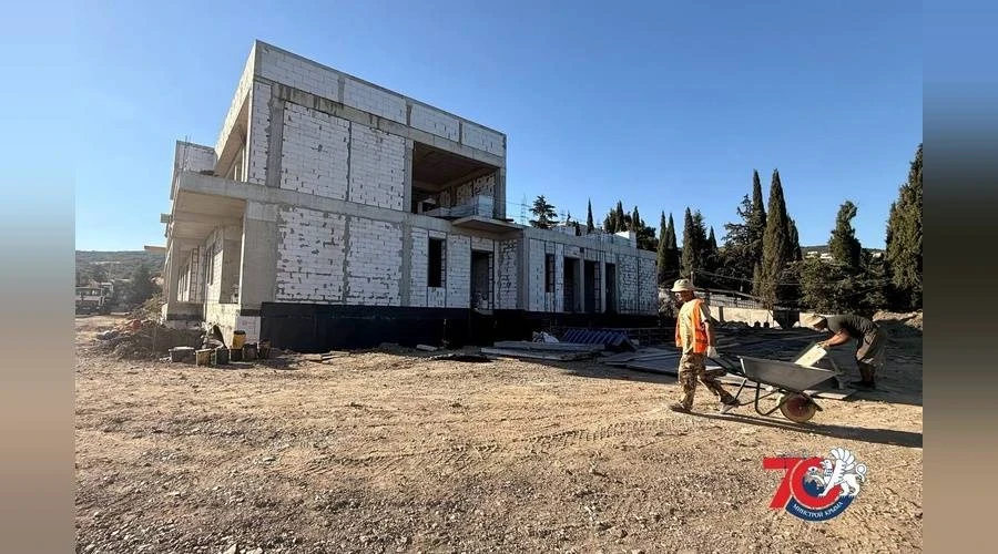 Детский сад под Алуштой готов на 27 процентов.