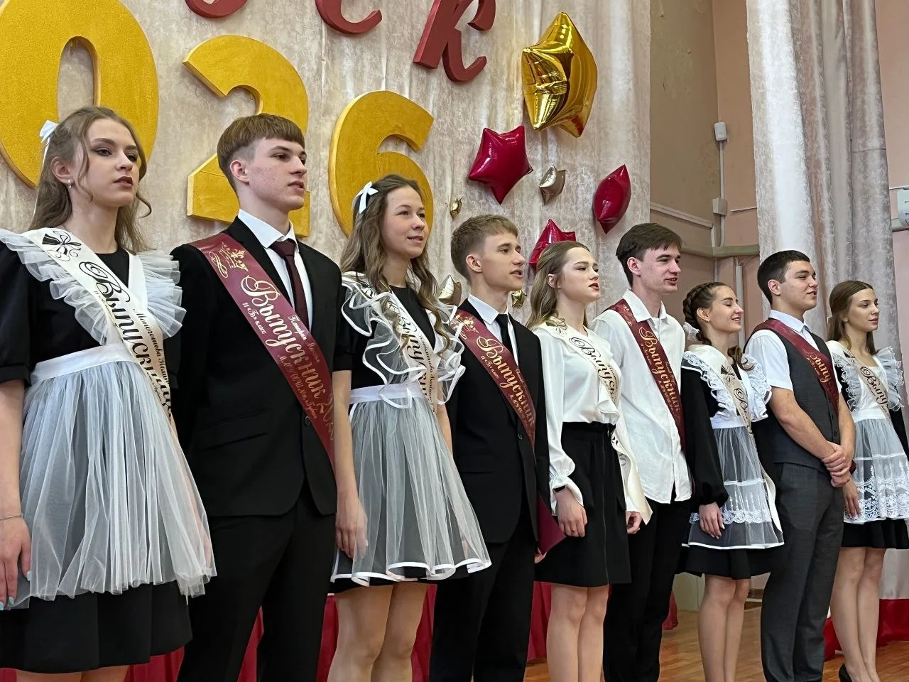🔔Галина Колесникова поделилась, как прошёл Последний звонок для выпускников школы №16.  Здесь во взр
