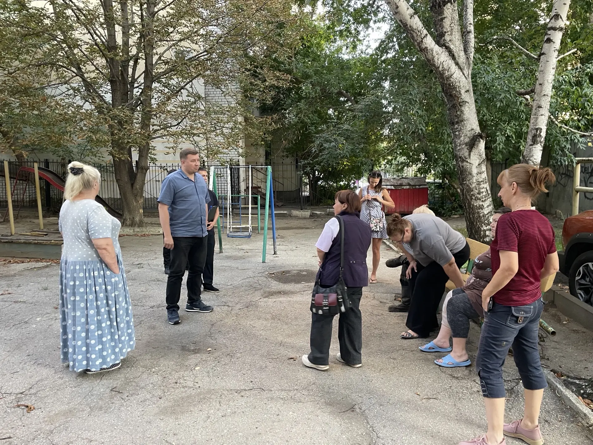 Протекающий водоканал, холодные квартиры и крыша, которая требует ремонта