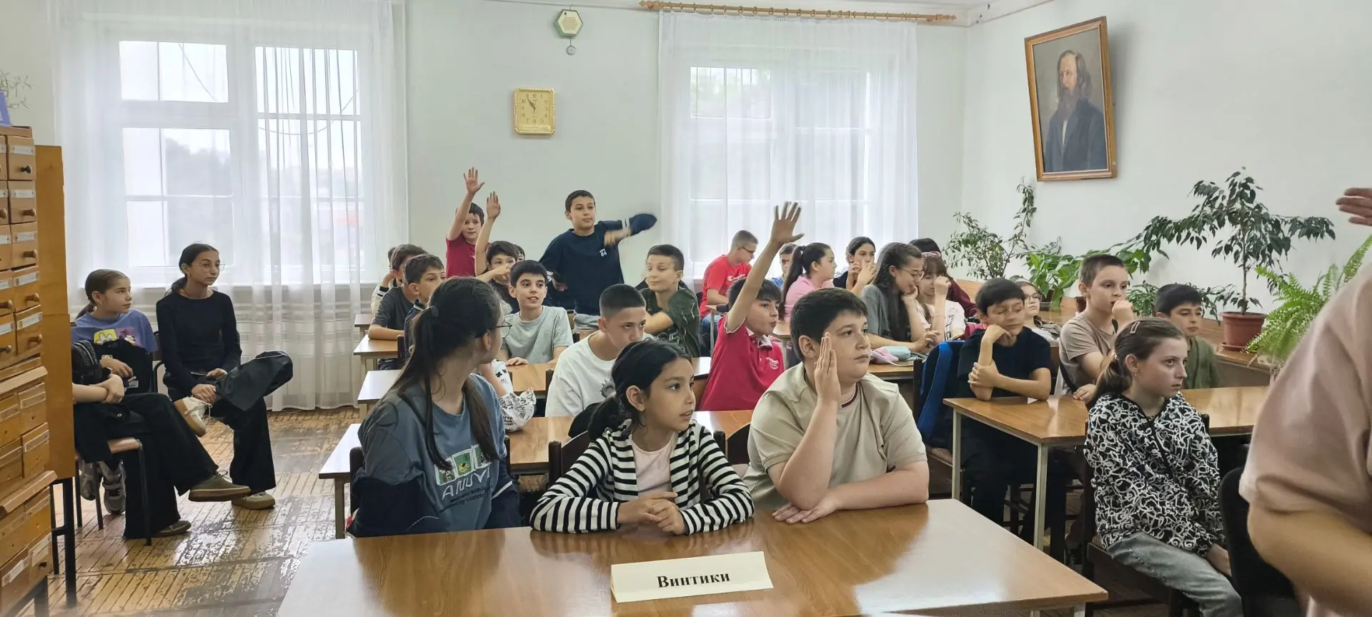 🔷️Сегодня в отделе технической литературы царила особая атмосфера научного волшебства,...