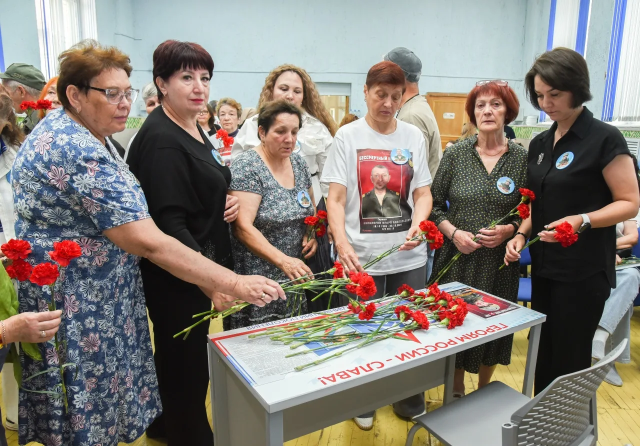 В Туймазинском юридическом колледже открыли «Парту героя» в честь выпускника Тагира Юсупова, погибше