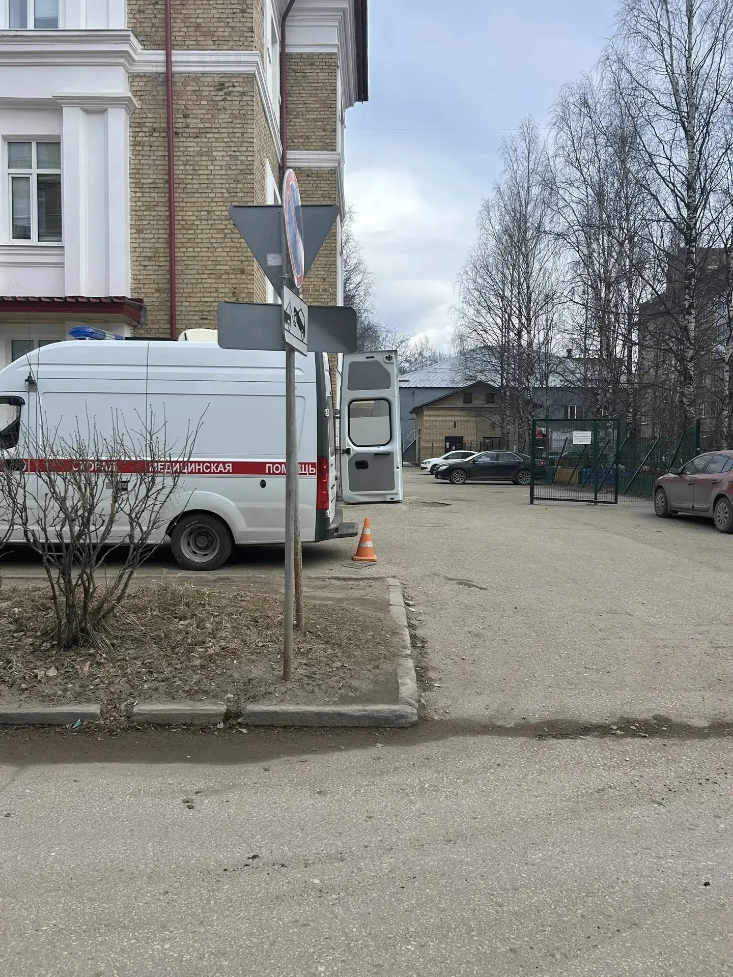 ЗА СУТКИ НА ДОРОГАХ УХТЫ ПОСТРАДАЛИ ПЕНСИОНЕРКА И РЕБЕНОК-ВЕЛОСИПЕДИСТ  В Ухте за сутки произошло дв