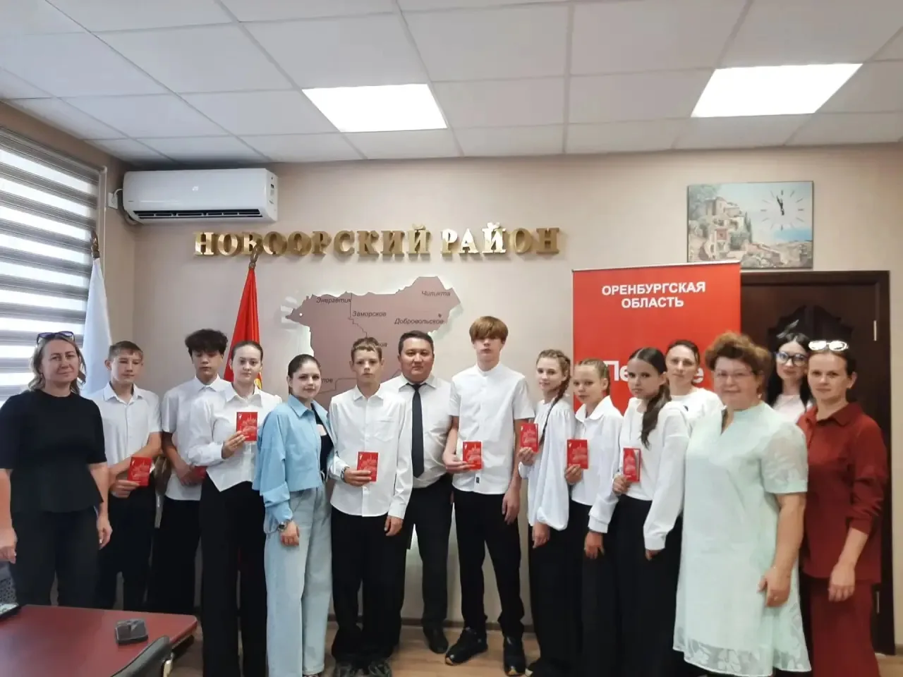 🇷🇺Продолжая череду торжественных мероприятий ко Дню Государственного флага Российской...