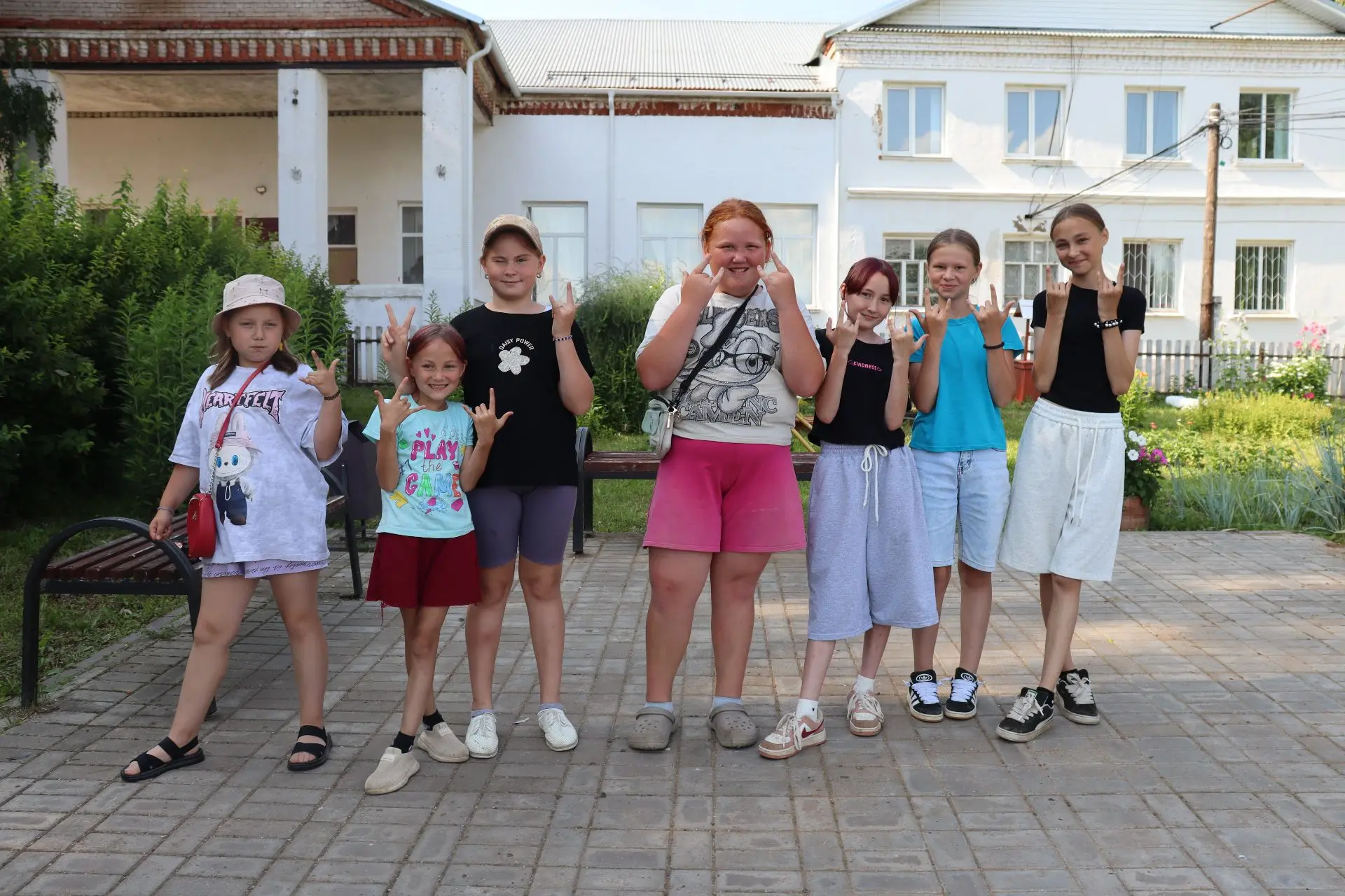 Маленькие руки делают большие дела
