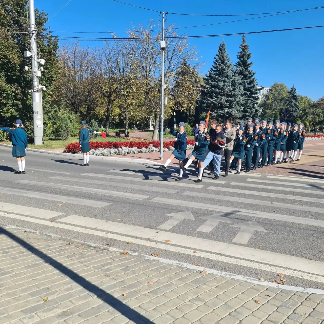 Караул нашей школы закончил службу на Посту № 1 у Вечного огня и Могилы Неизвестного со...