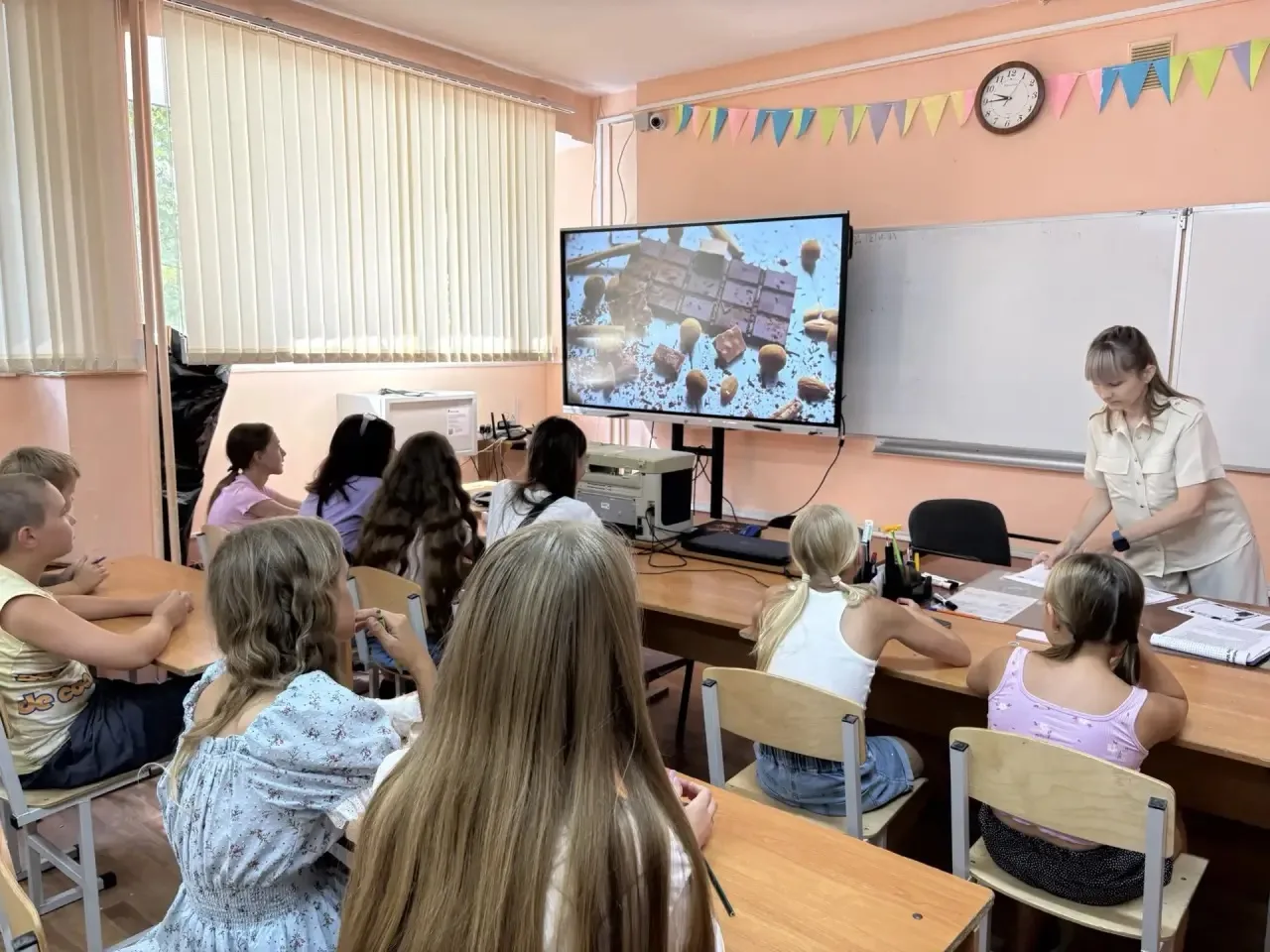 7 июля - День шоколада! 🍫🍩☕️. И судя по тому, что шоколаду посвящены 4 дня в году, мы сделали выво