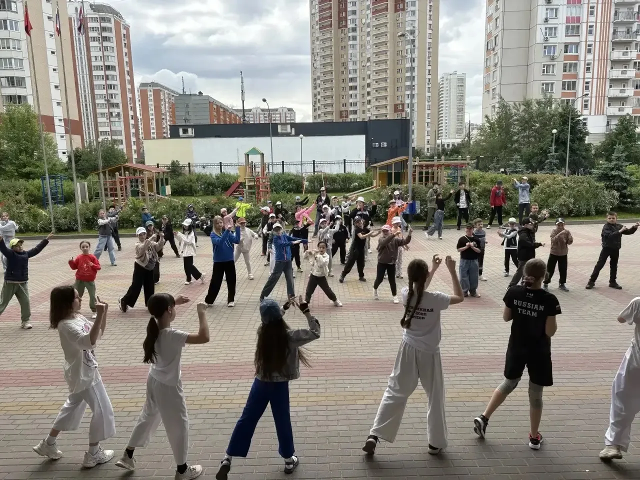 💫Сегодня день в школьном лагере прошел весело и интересно.Утро началось с энергичной з...