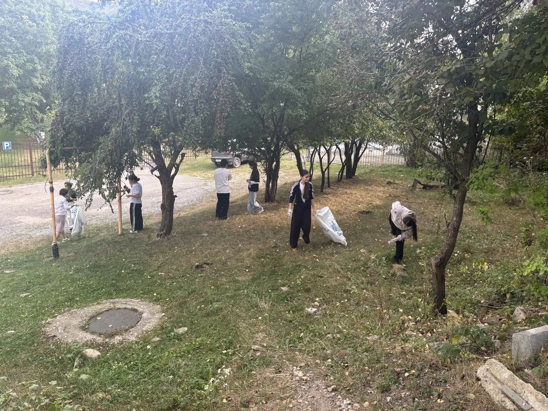 "Сегодня коллектив нашей школы аула Джегута активно принял участие в районном субботник...