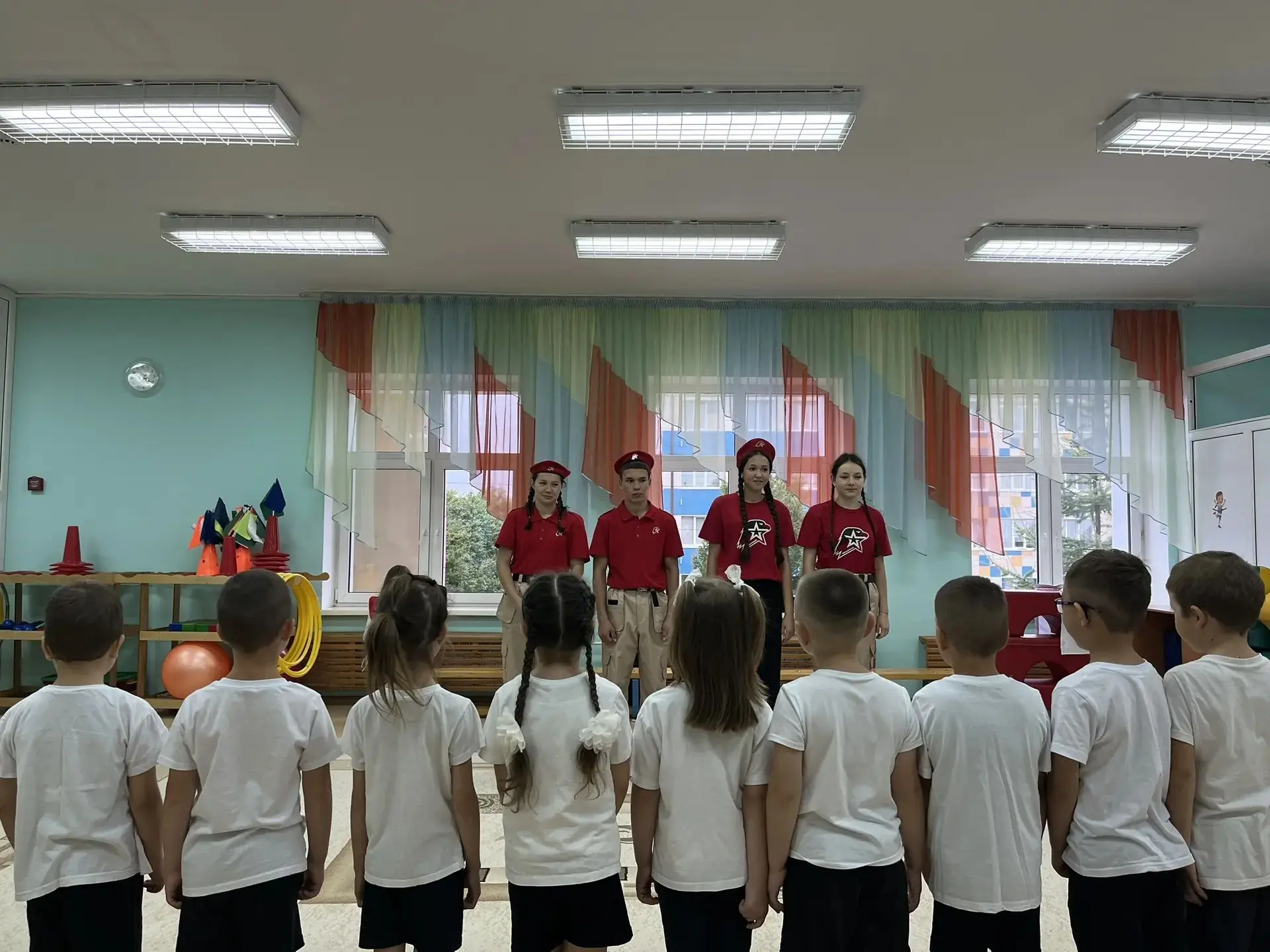 Сегодня у нас был по-настоящему добрый день! Юнармейцы из ВСОШ №5 и активисты «Движения...