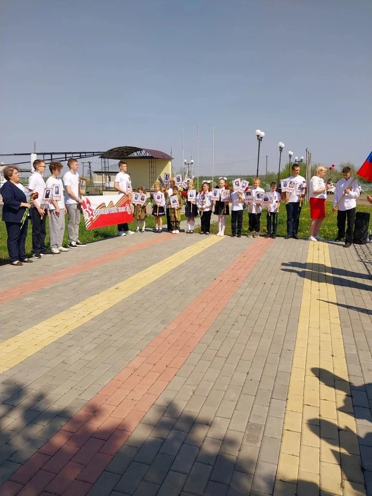 В хуторе Киквидзе прошёл торжественный митинг, приуроченный к 81-й годовщине Победы в В...