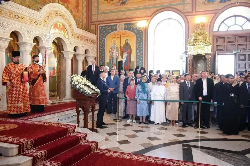 Патриарх Кирилл освятил новый храм в Оренбурге  https://1743.ru/news/83812  Прихожанам раздали иконк