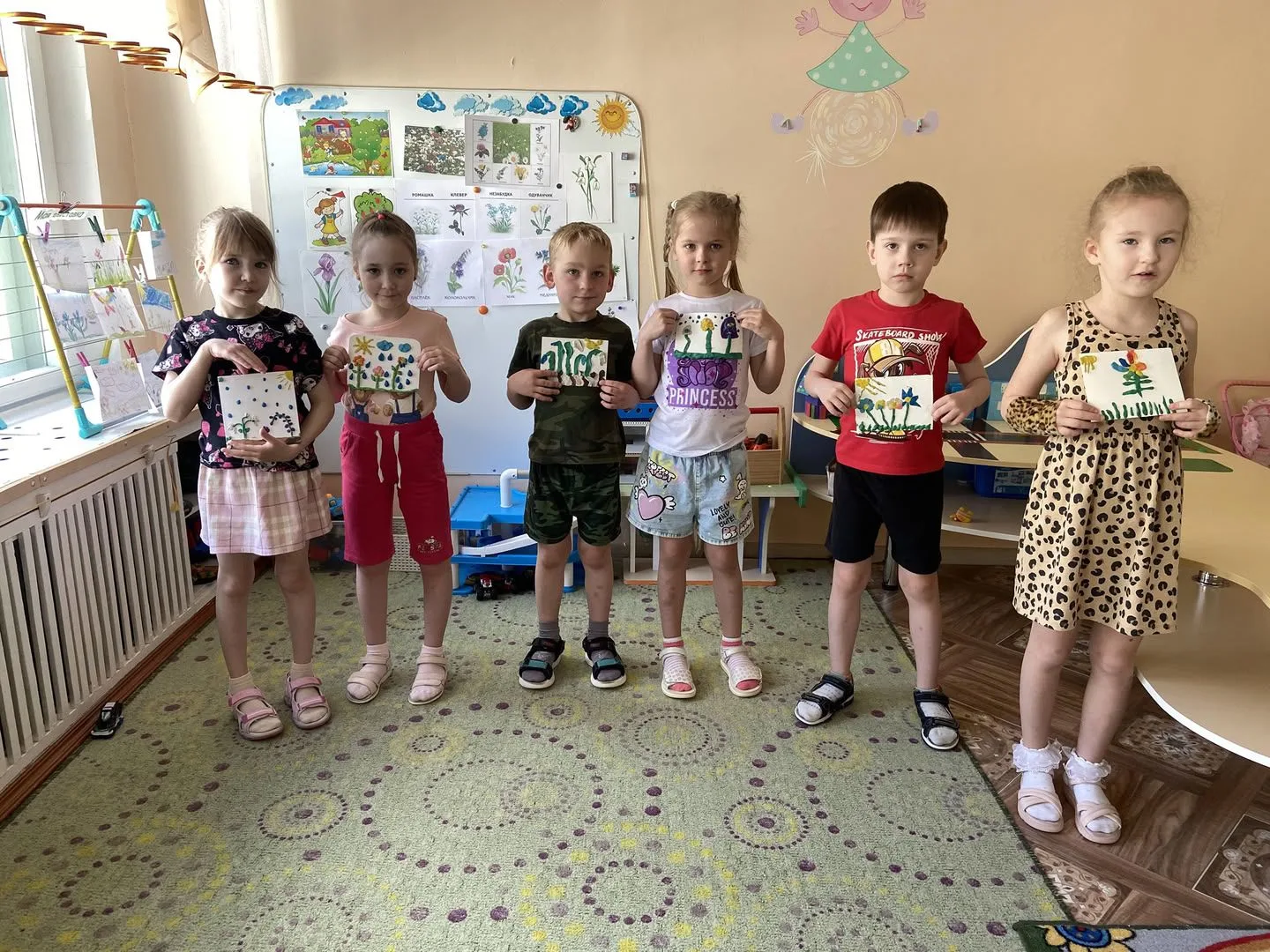В старшей группе №08 прошла тематическая неделя "Цветы"