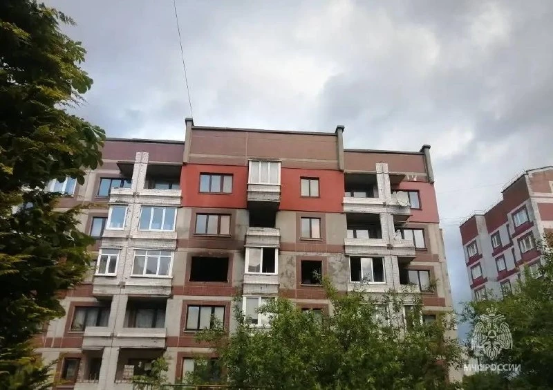 ЯНТАРНЫЕ ПОДРОБНОСТИ

Пожар на Громовой потушили

Возгорание случилось около 8 вечера. Прибывшие пож