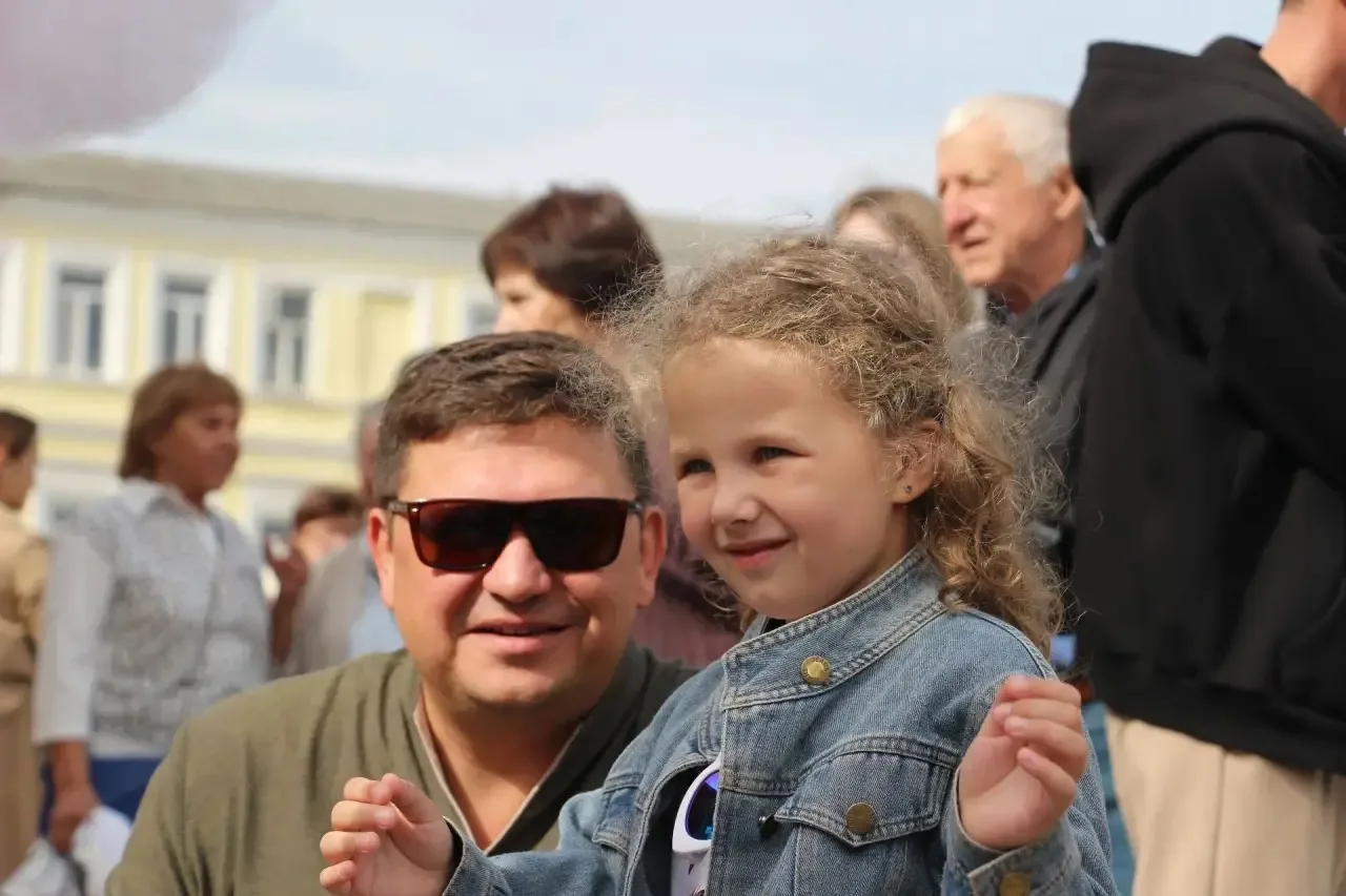 ЭТОЙ ЯРМАРКИ КРАСКИ