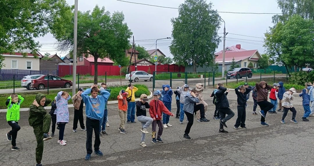 Подходит к концу первая неделя нашего лагеря. И мы делимся с вами событиями, которые пр...