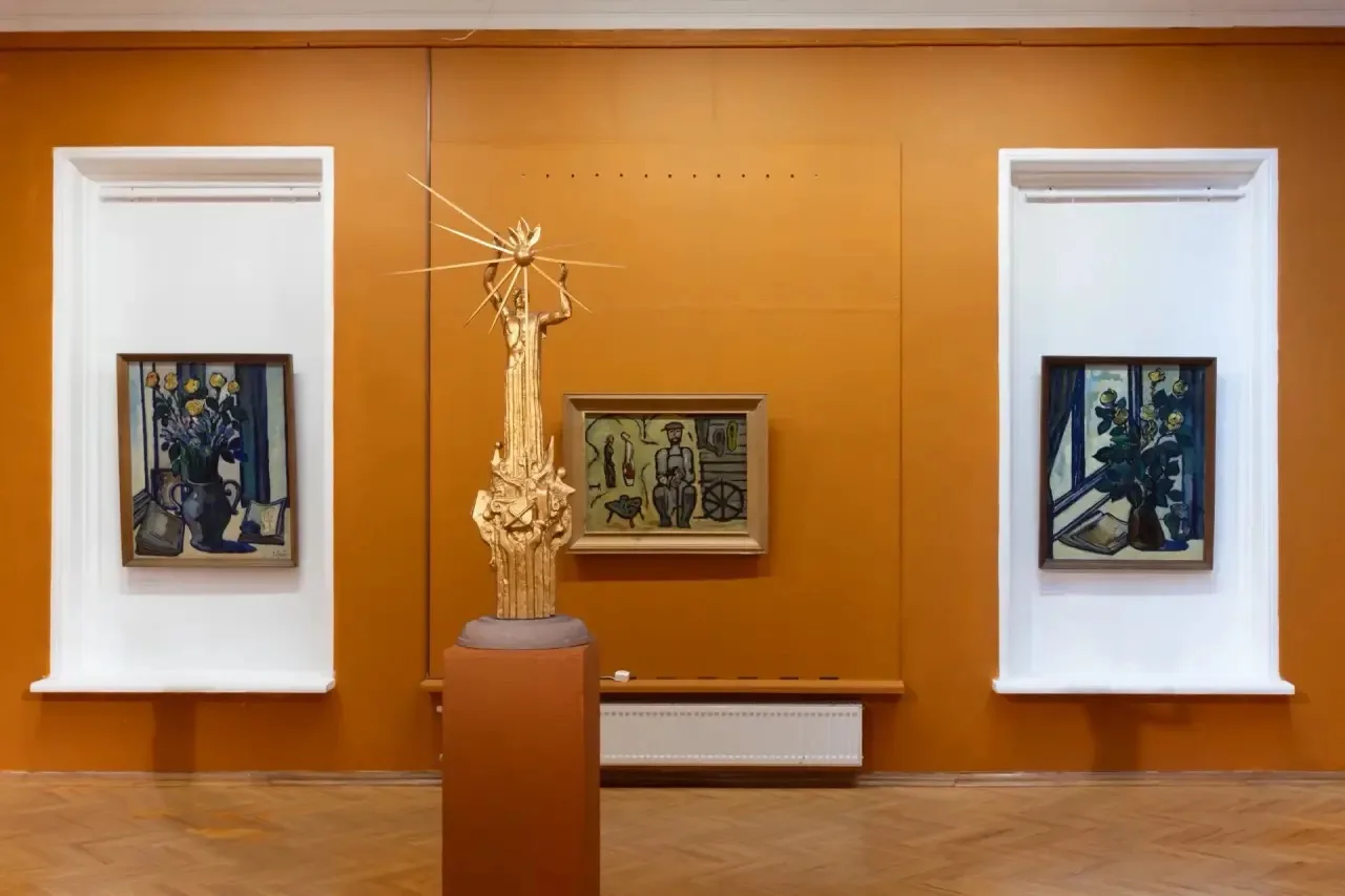 В нашей рубрике #ФотоДня — атмосферные кадры из Галереи искусств Зураба Церетели Россий...
