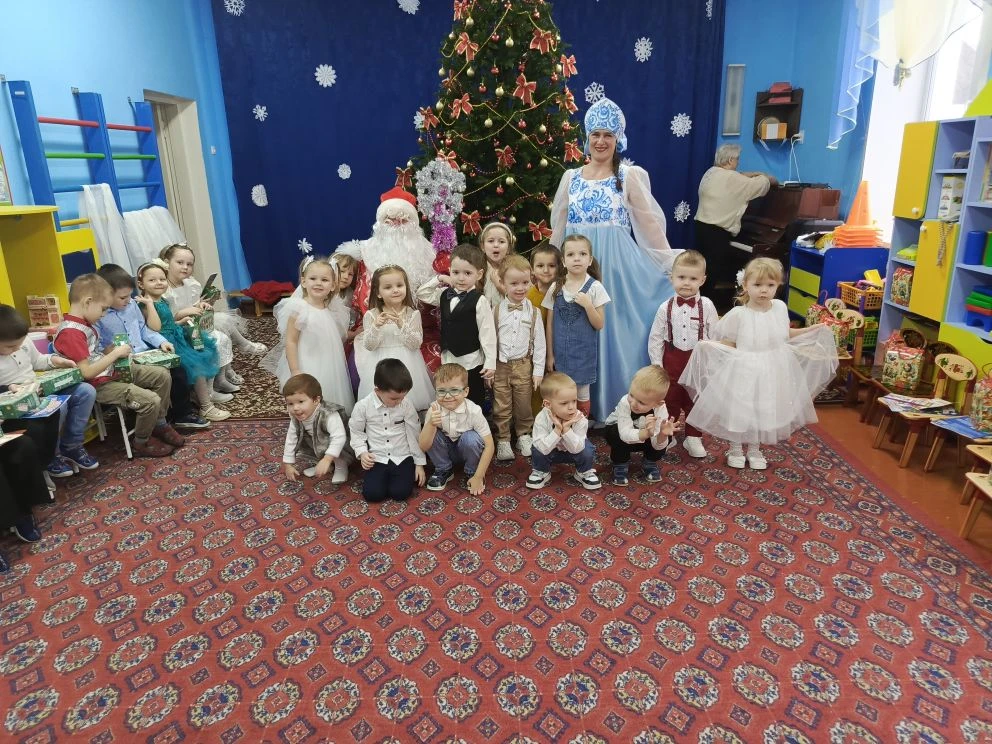Наконец-то и мы отпраздновали новый год 🎄 😁 Как говорится - лучше поздно, чем никогда...