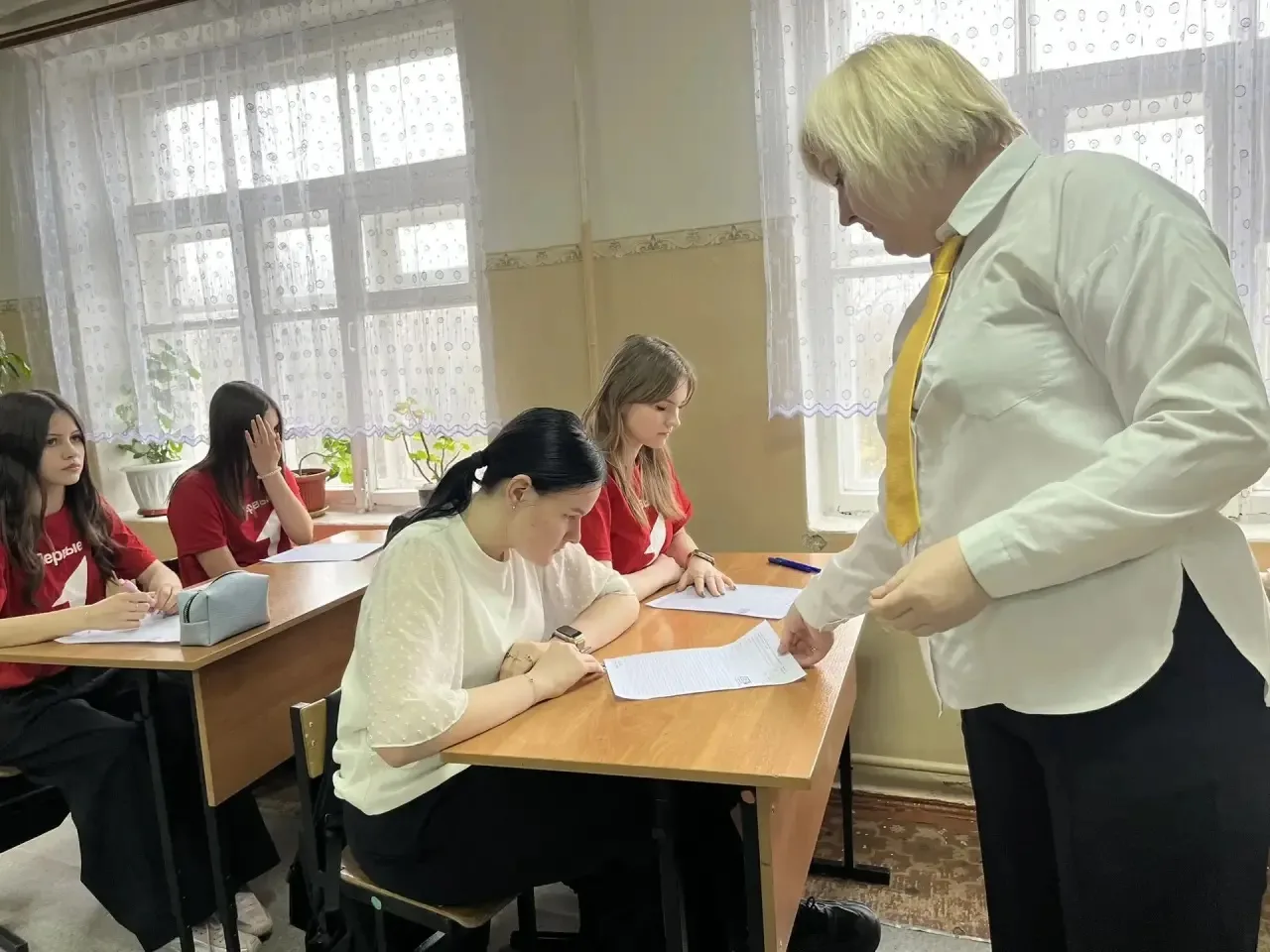 «Россия — семья семей»  18 марта в нашей школе по инициативе советника директора по воспитанию Васил