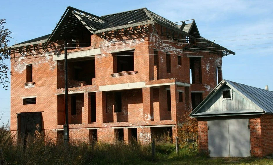 😲 Эскроу теперь можно раскрывать поэтапно. Покупатели рискуют остаться с недостроем?
