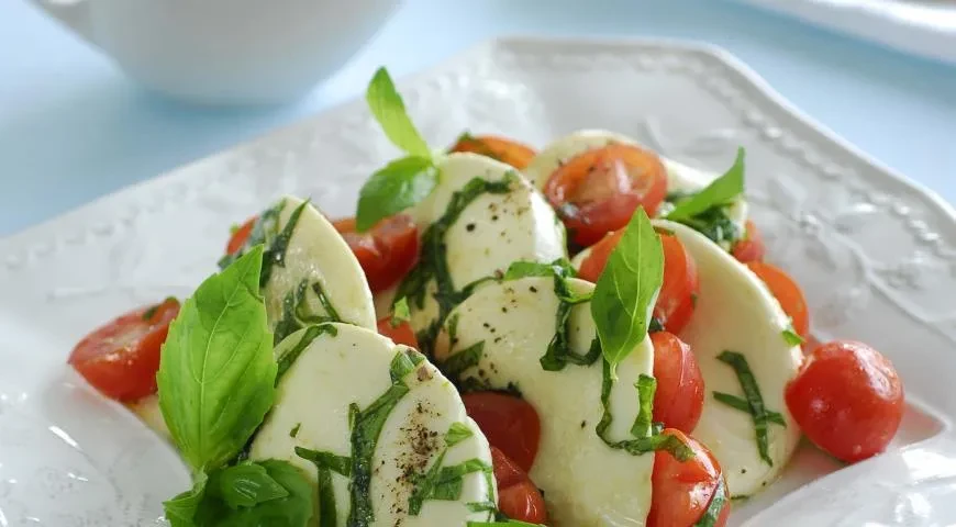 🥗 Салат «Капрезе»