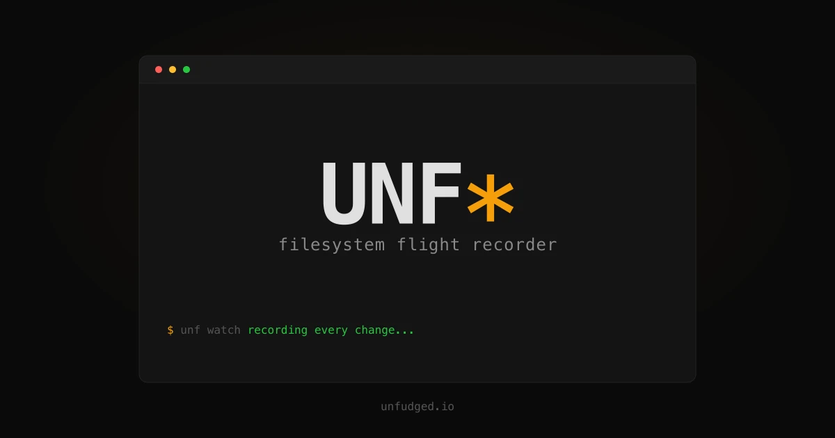 История файлов для моментов, когда git уже поздно

Git спасает, если вы успели сделать коммит. А есл