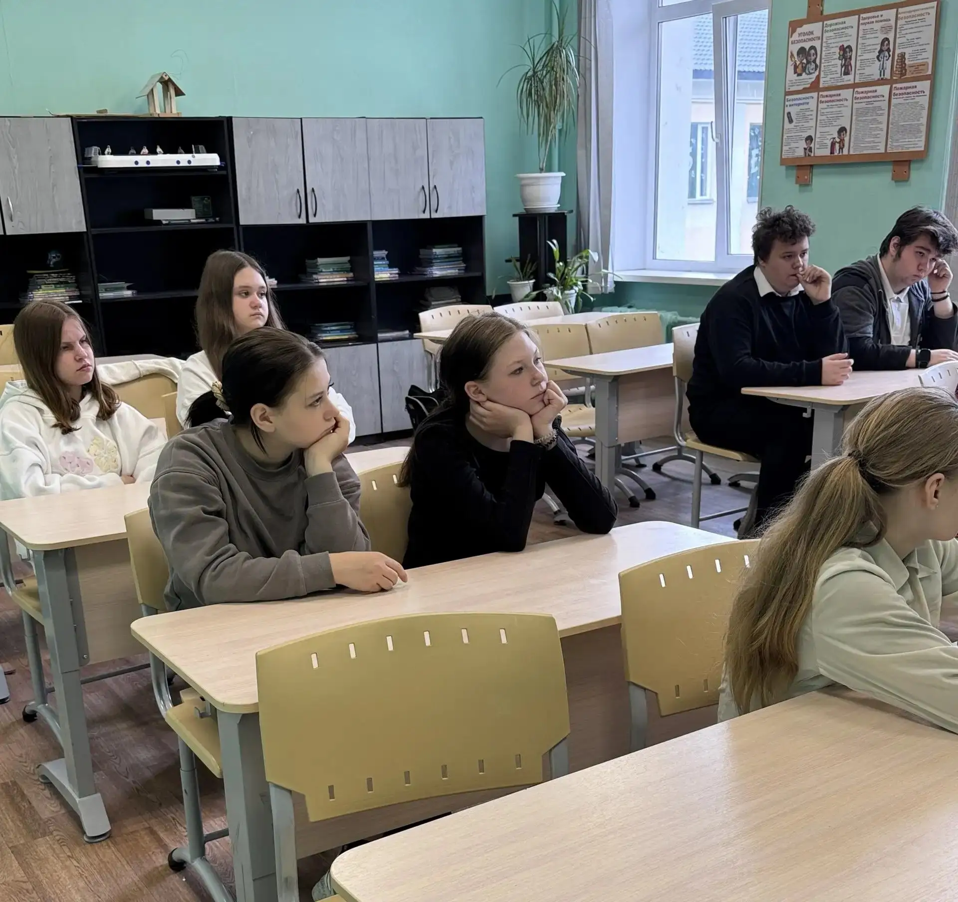 В 6 классе прошел Урок Мужества, посвященный участнику СВО, выпускнику нашей школы, Бор...