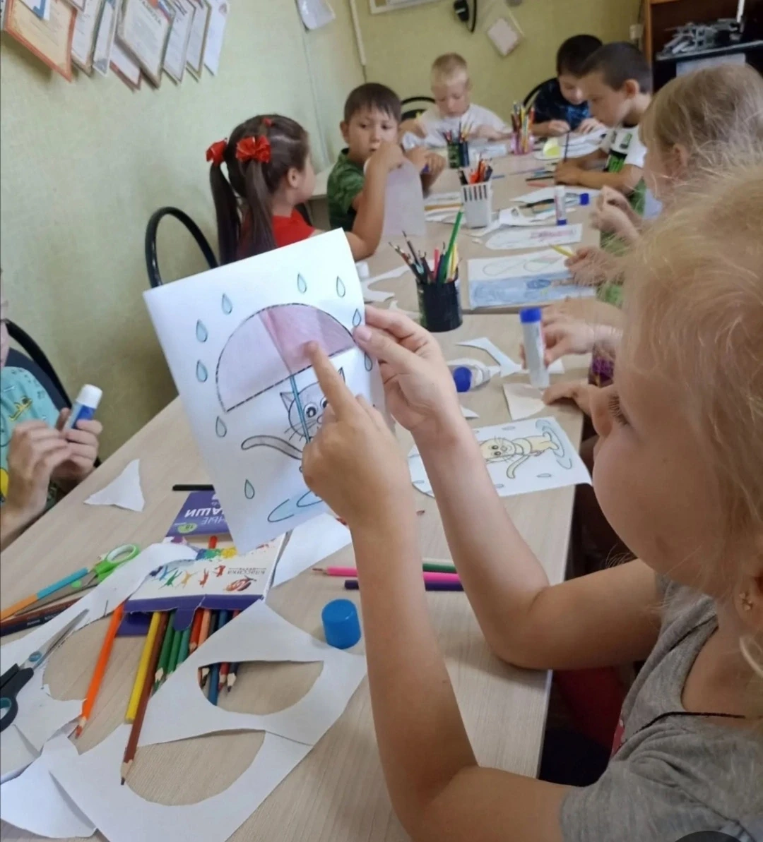 В «Доме детского творчества» побывали воспитанники подготовительной и старшей групп. На занятии, кот