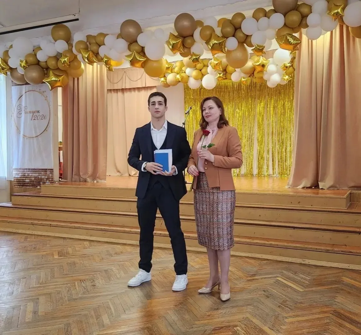 ✨ Торжество юности, надежд и больших открытий! ✨

В нашей гимназии состоялось самое долгожданное, во