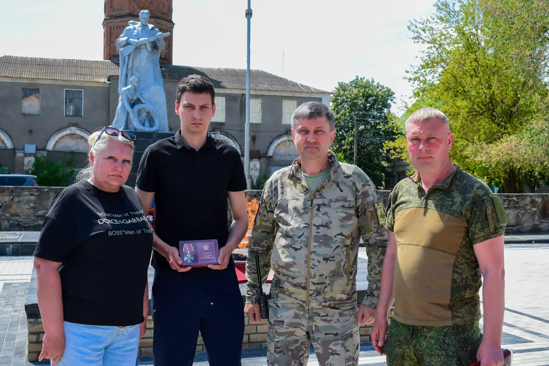Глава Старобельского муниципального округа Владимир Ильич Чернев совместно с военным комиссаром Стар