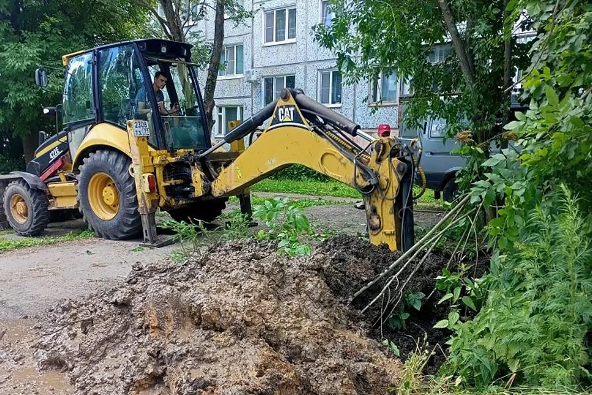 В Центральном оперативно устранили аварию на водопроводе 💧