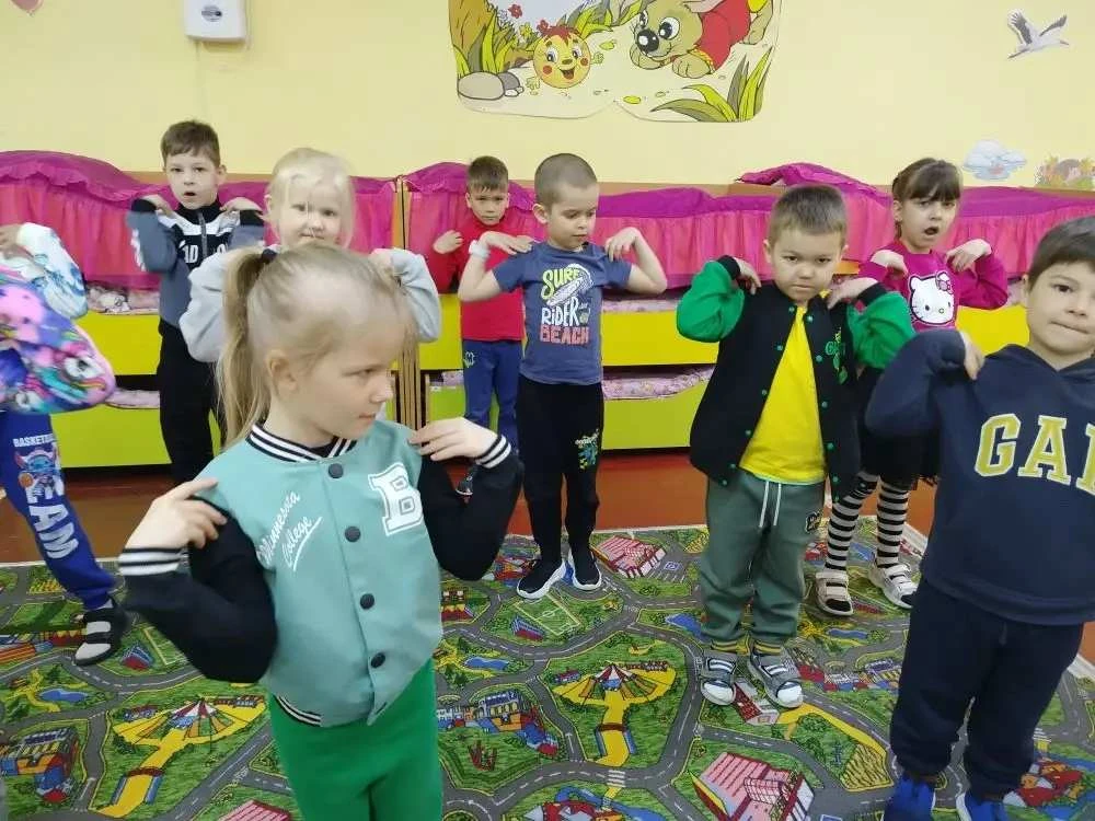13.04.2026г Разговоры о важном в подготовительных группах МАОУ «Подгороднепокровская СОШ имени Героя