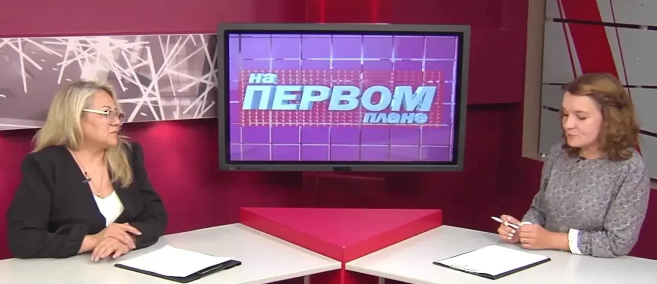 В эфире телеканала «Вариант» программы «На первом плане» обсудили взаимодействие жителей с органами 