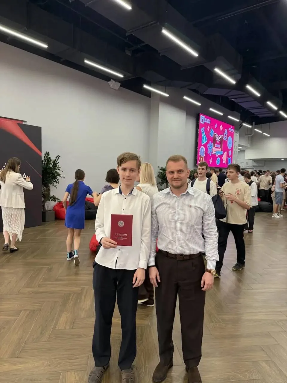 🎓 Илья и директор — на встрече с мэром Москвы!  ⭐️В жизни нашей школы произошло по-настоящему значим